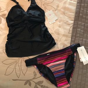Athleta Black Tara Halter and Stripe Capri…